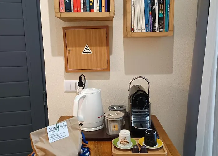 Cantinho Da Luz בית הארחה